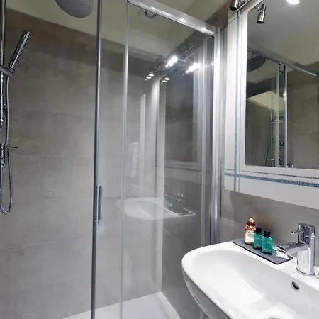 Vila Luxury Olga In Stresa *